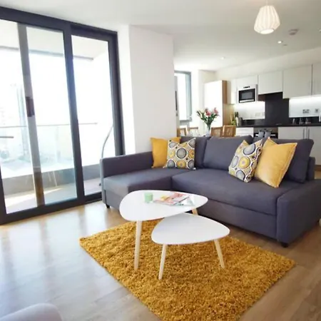 Deluxe Spacious 2Br Flat Near Excel London And O2 Arena Exterior photo