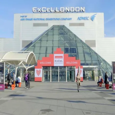Deluxe Spacious 2Br Flat Near Excel London And O2 Arena Exterior photo